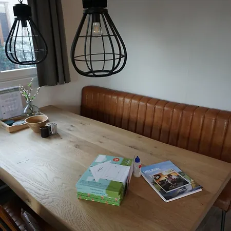 Kamp alanı Veluwelodge Xl With Hot Tub 6 Persons