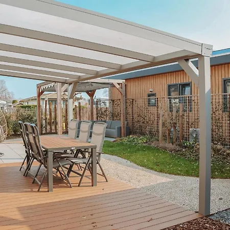 Kamp alanı Veluwelodge Xl With Hot Tub 6 Persons Voorthuizen