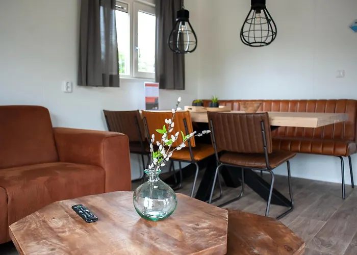 Veluwelodge Xl With Hot Tub 6 Persons * Voorthuizen