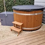 مكان تخييم Veluwelodge Xl With Hot Tub 6 Persons *